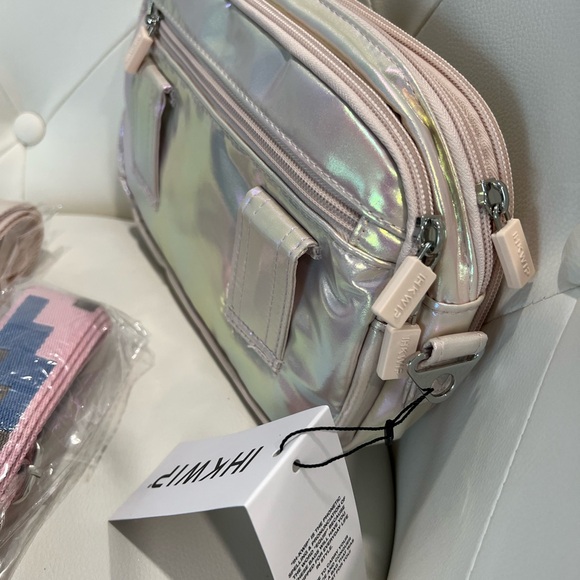 Ihkwip Iridescent Crossbody - Picture 5 of 7